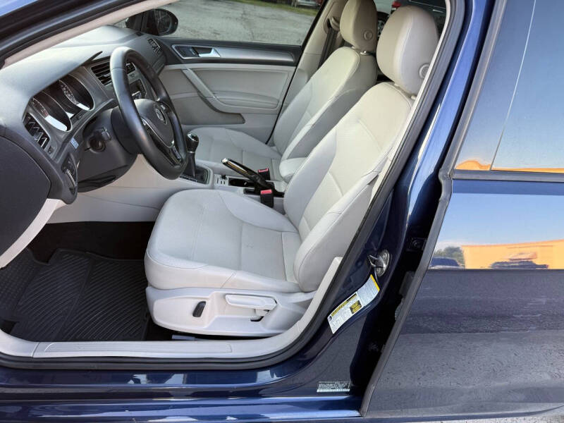 2015 Volkswagen Golf TDI S