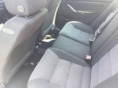 2004 Volkswagen Golf GLS