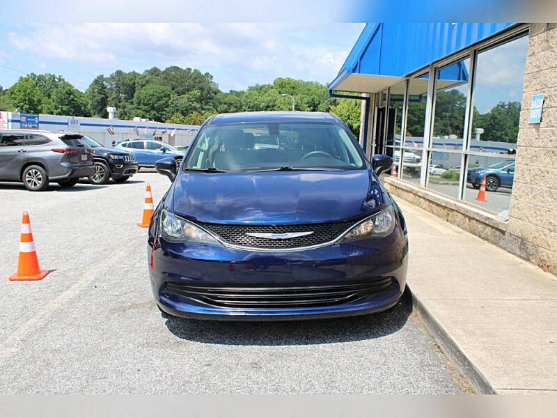 2020 Chrysler Voyager LX