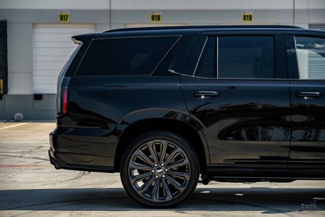 2025 Cadillac Escalade-V