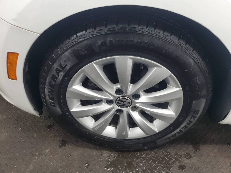 2016 Volkswagen Beetle 1.8T S PZEV