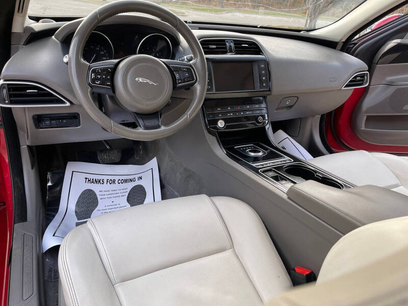 2017 Jaguar XE 35t Premium