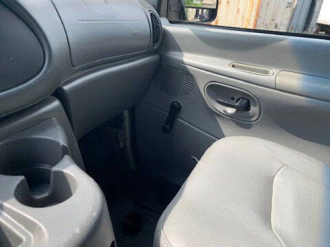 2005 Ford E-Series E-350 SD