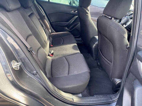 2016 Mazda MAZDA3 i Sport