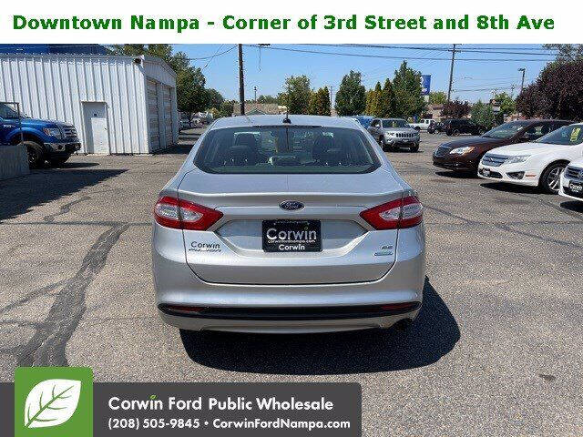 2016 Ford Fusion SE