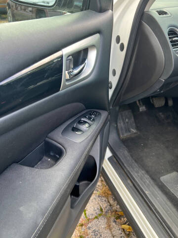 2017 Nissan Pathfinder SL