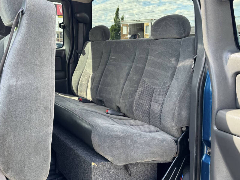 2003 Chevrolet Silverado 1500 LS