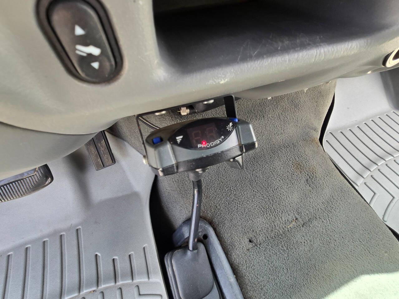 2004 Ford F-550 Super Duty 88