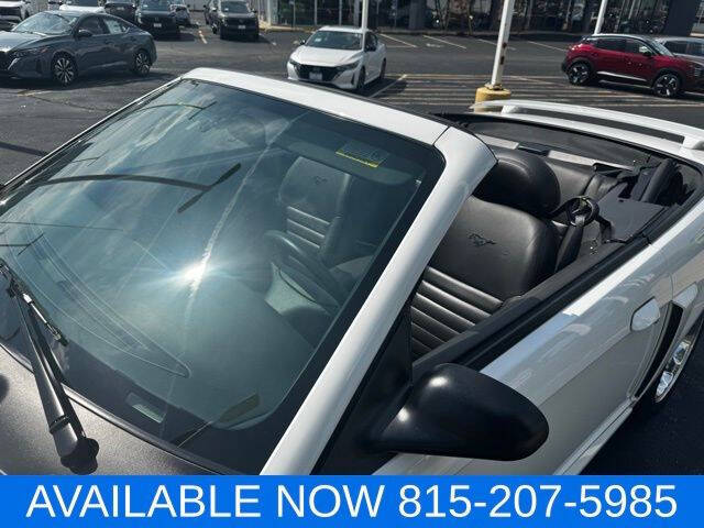 2004 Ford Mustang GT Deluxe