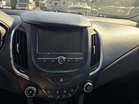 2017 Chevrolet Cruze LS Manual