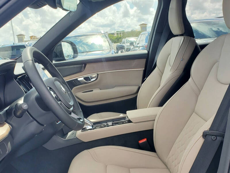 2026 Volvo XC90 B5 Plus 6P