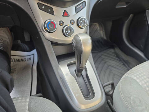 2016 Chevrolet Sonic LS Auto