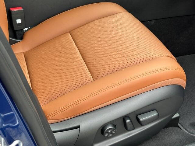 2025 VinFast VF8 Plus