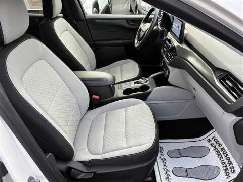 2023 Ford Escape Active