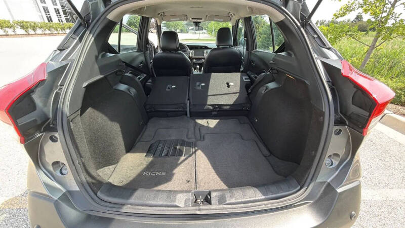 2020 Nissan Kicks SR