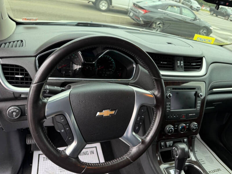 2017 Chevrolet Traverse LT