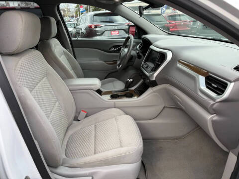 2017 GMC Acadia SLE-1