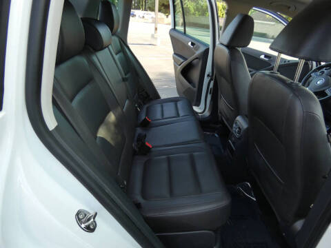 2017 Volkswagen Tiguan 2.0T Wolfsburg Edition