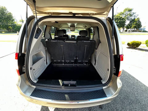 2015 Chrysler Town and Country Touring