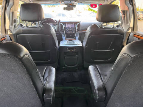 2018 Cadillac Escalade ESV Luxury