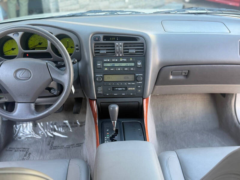 2000 Lexus GS 300