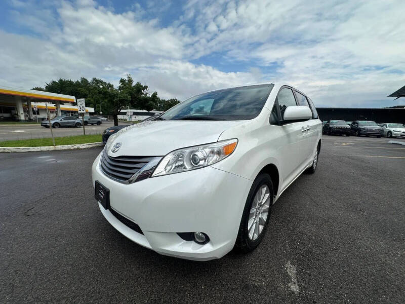 2015 Toyota Sienna