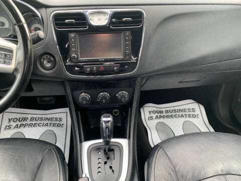 2011 Chrysler 200 Limited