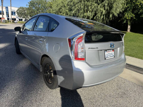 2012 Toyota Prius Two