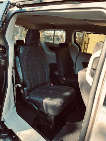 2018 Chrysler Pacifica Touring Plus