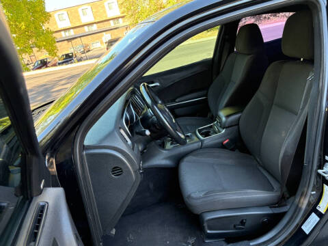 2017 Dodge Charger SXT