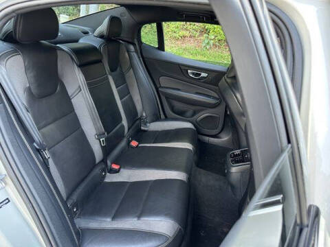 2020 Volvo S60 T5 R-Design