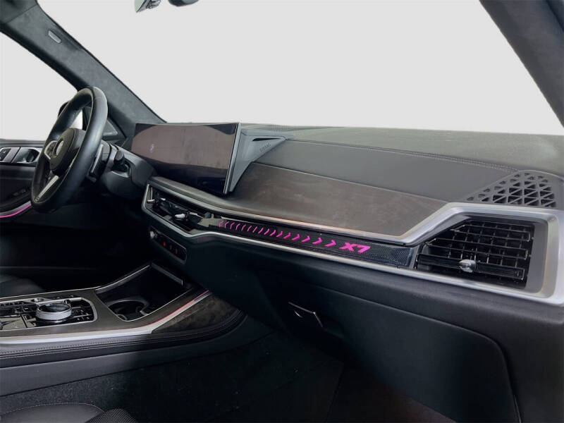 2023 BMW X7 xDrive40i