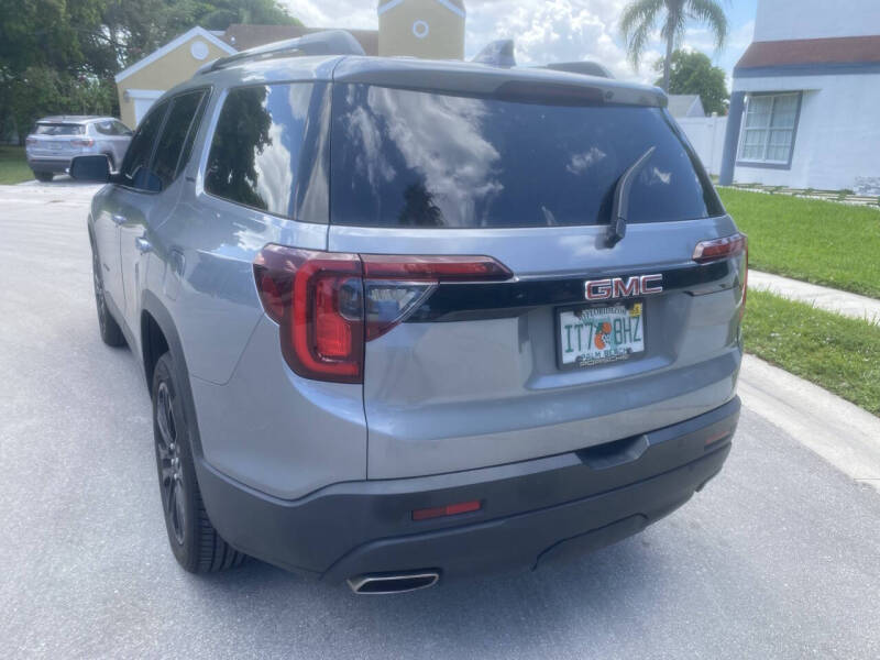 2022 GMC Acadia SLE