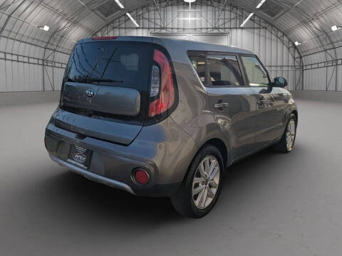 2017 Kia Soul +