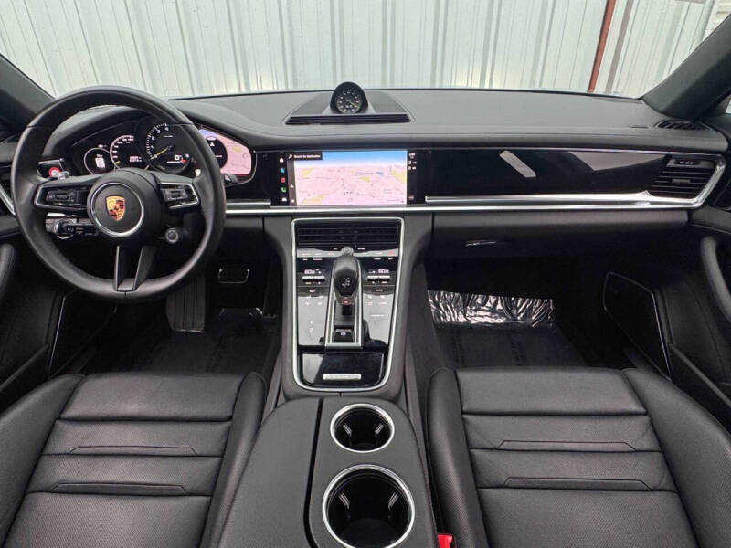 2022 Porsche Panamera