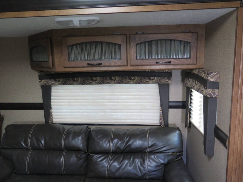 2015 Crossroads RV Zinger