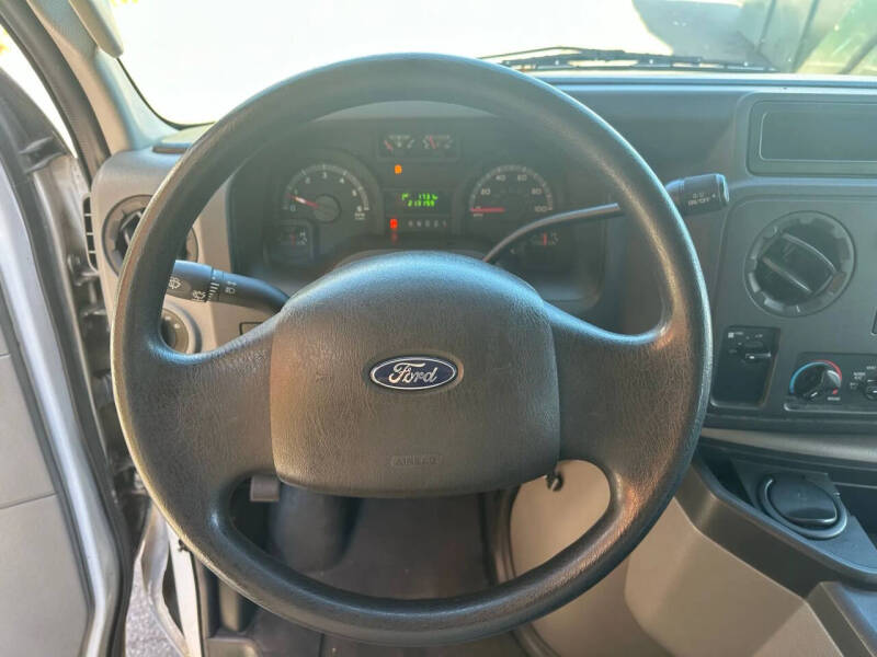 2010 Ford E-Series E-250