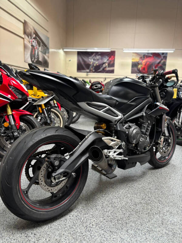 2019 Triumph Street Triple R