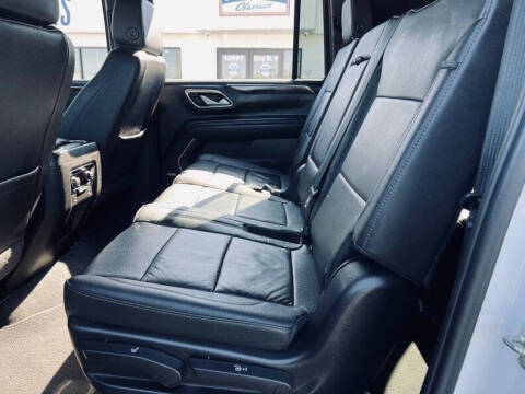 2022 Chevrolet Suburban LT