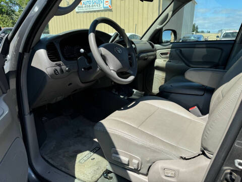 2003 Toyota Sequoia SR5