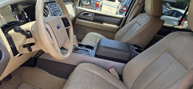 2011 Ford Expedition XLT
