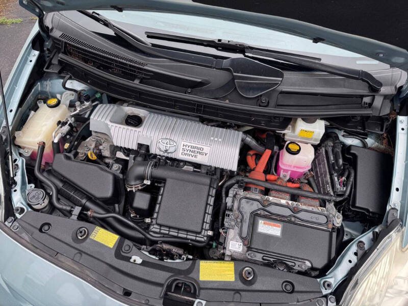 2013 Toyota Prius Three