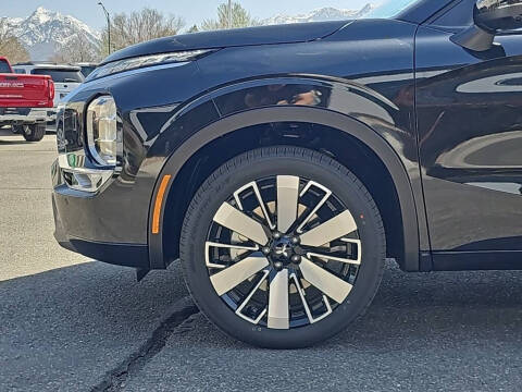 2025 Mitsubishi Outlander SEL Platinum Edition