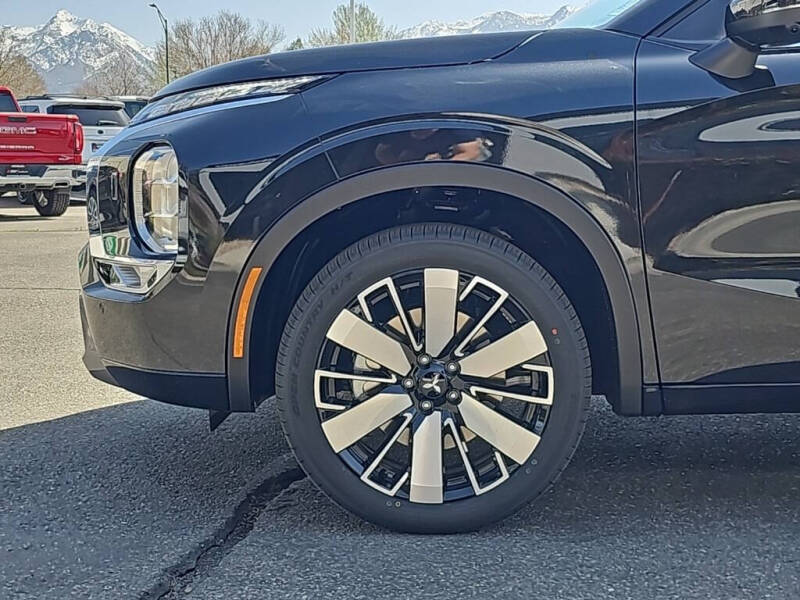 2025 Mitsubishi Outlander SEL Platinum Edition