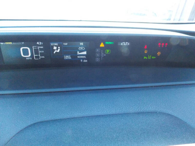 2021 Toyota Prius LE