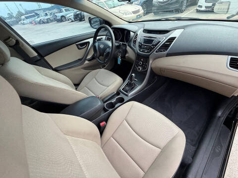 2014 Hyundai Elantra SE