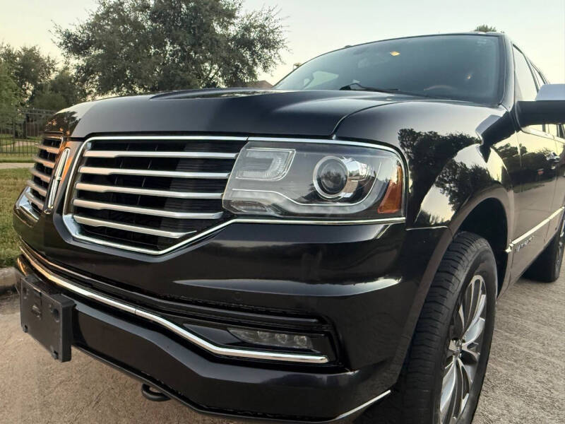 2017 Lincoln Navigator Select