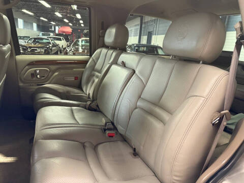 2000 Cadillac Escalade