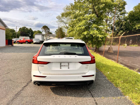 2020 Volvo V60 T5 Momentum