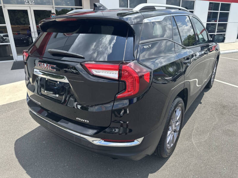 2023 GMC Terrain SLT